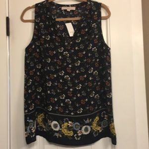 Beautiful Loft V-Neck Floral Blouse. NWT. Sz M